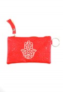 Pochette rouge main de Fatma