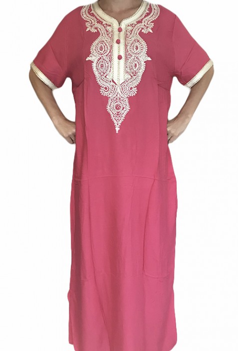 Djellaba femme rose avec broderies et brillants